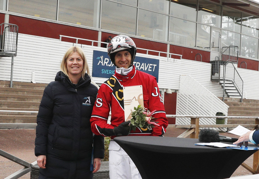 Jan Silvén amatörchampion med Johanna Karlin .jpg